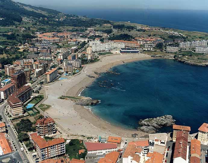 Apartamento Centro Con Garaje Castro Urdiales Luaran gambar