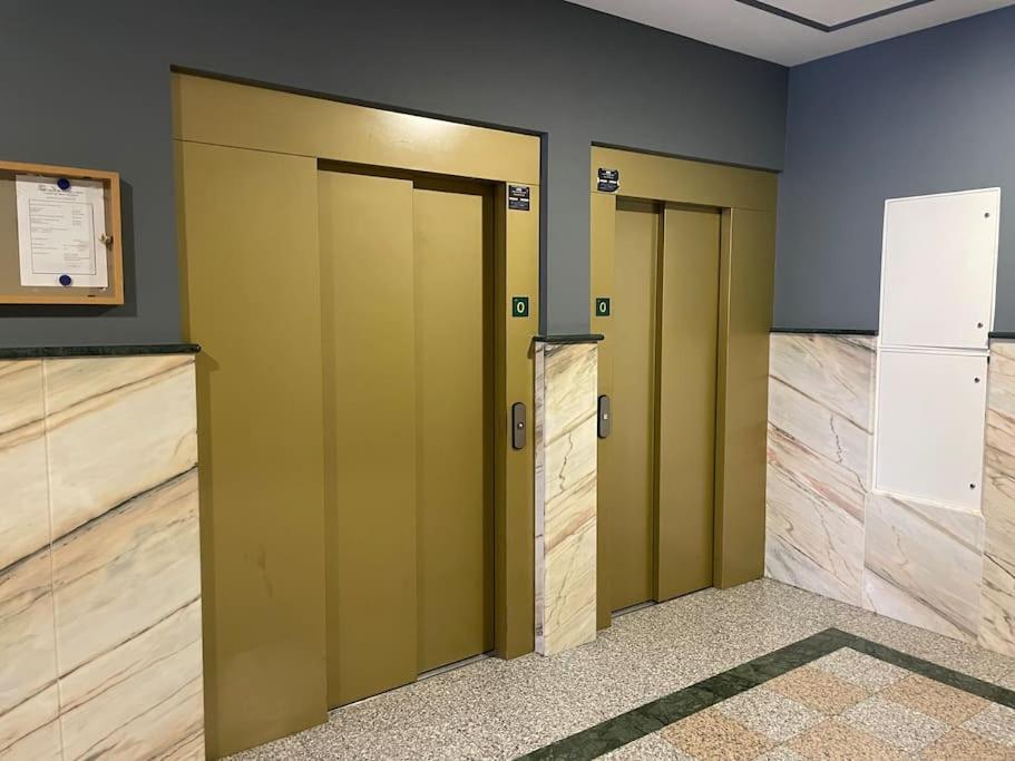 Apartamento Centro Con Garaje Castro Urdiales Luaran gambar