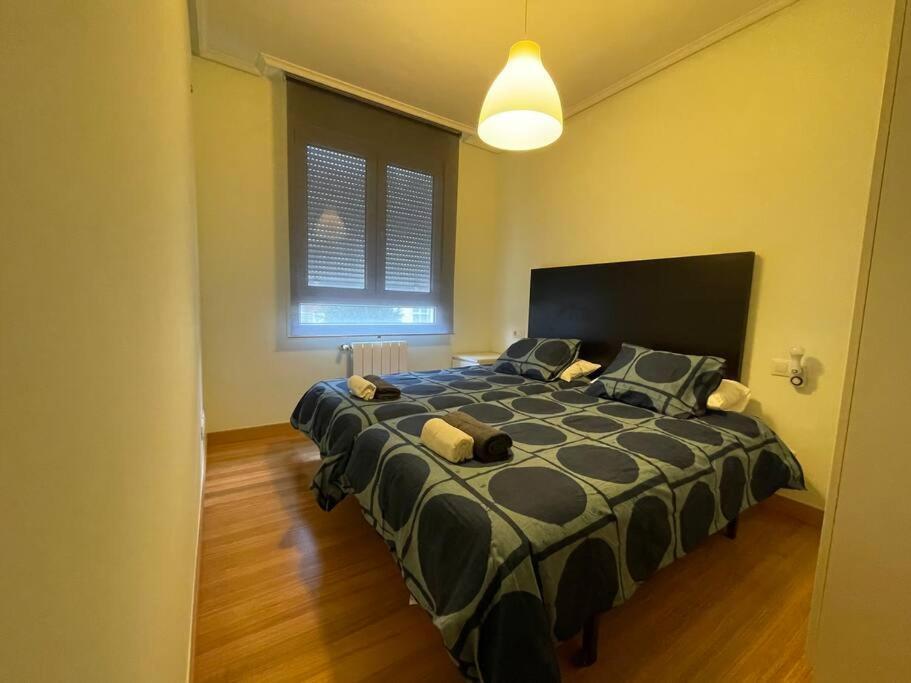 Apartamento Centro Con Garaje Castro Urdiales Luaran gambar